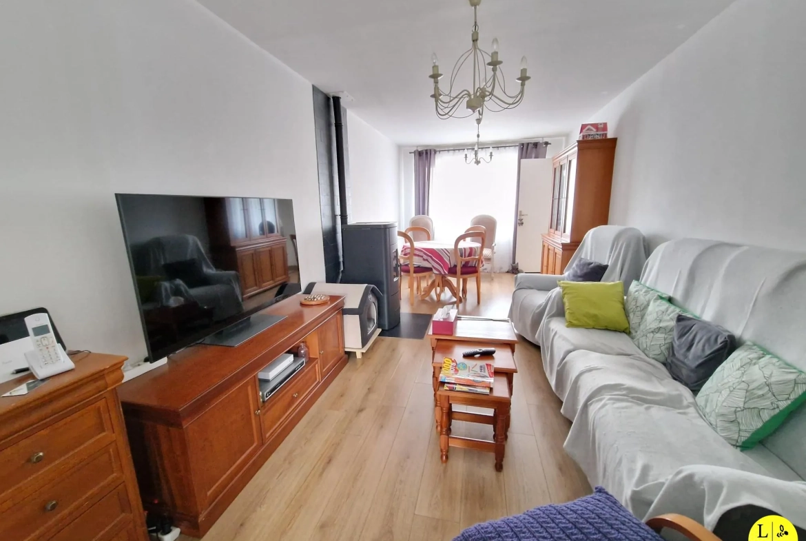 Maison rénovée avec jardin à Arras - 115 m², proche écoles et commodités 