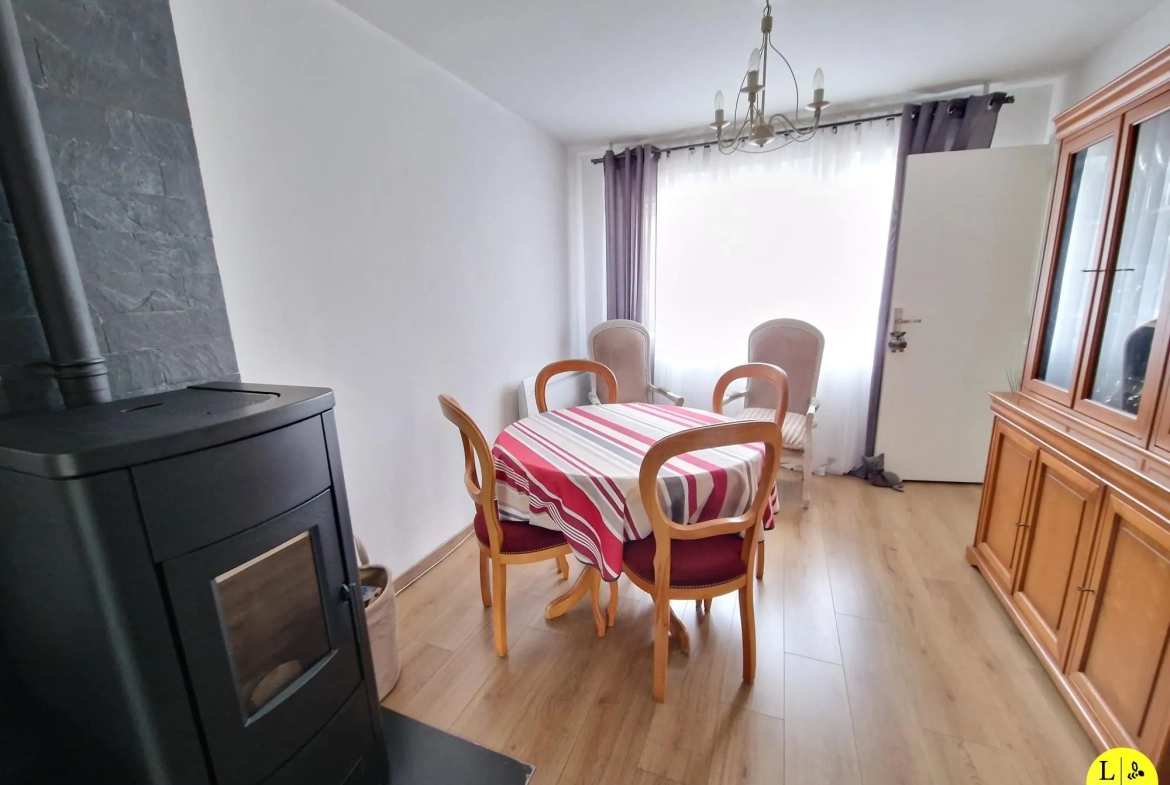 Maison rénovée avec jardin à Arras - 115 m², proche écoles et commodités 