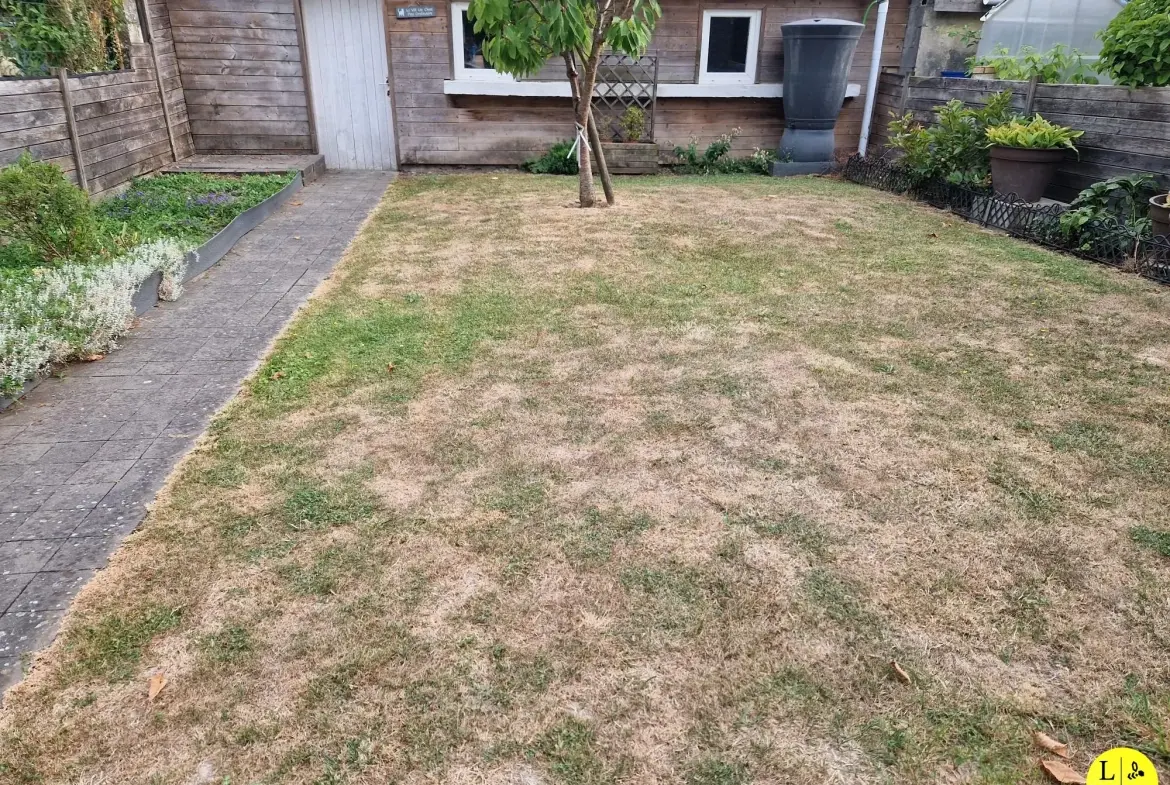 Maison rénovée avec jardin à Arras - 115 m², proche écoles et commodités 