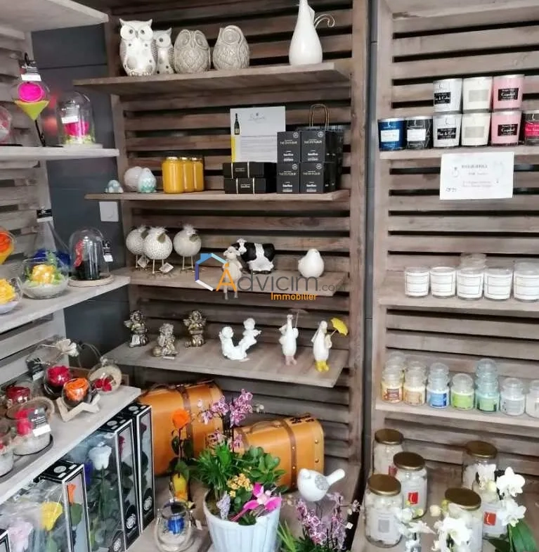 Fonds de commerce fleuriste à vendre à Dun-sur-Auron, emplacement privilégié 