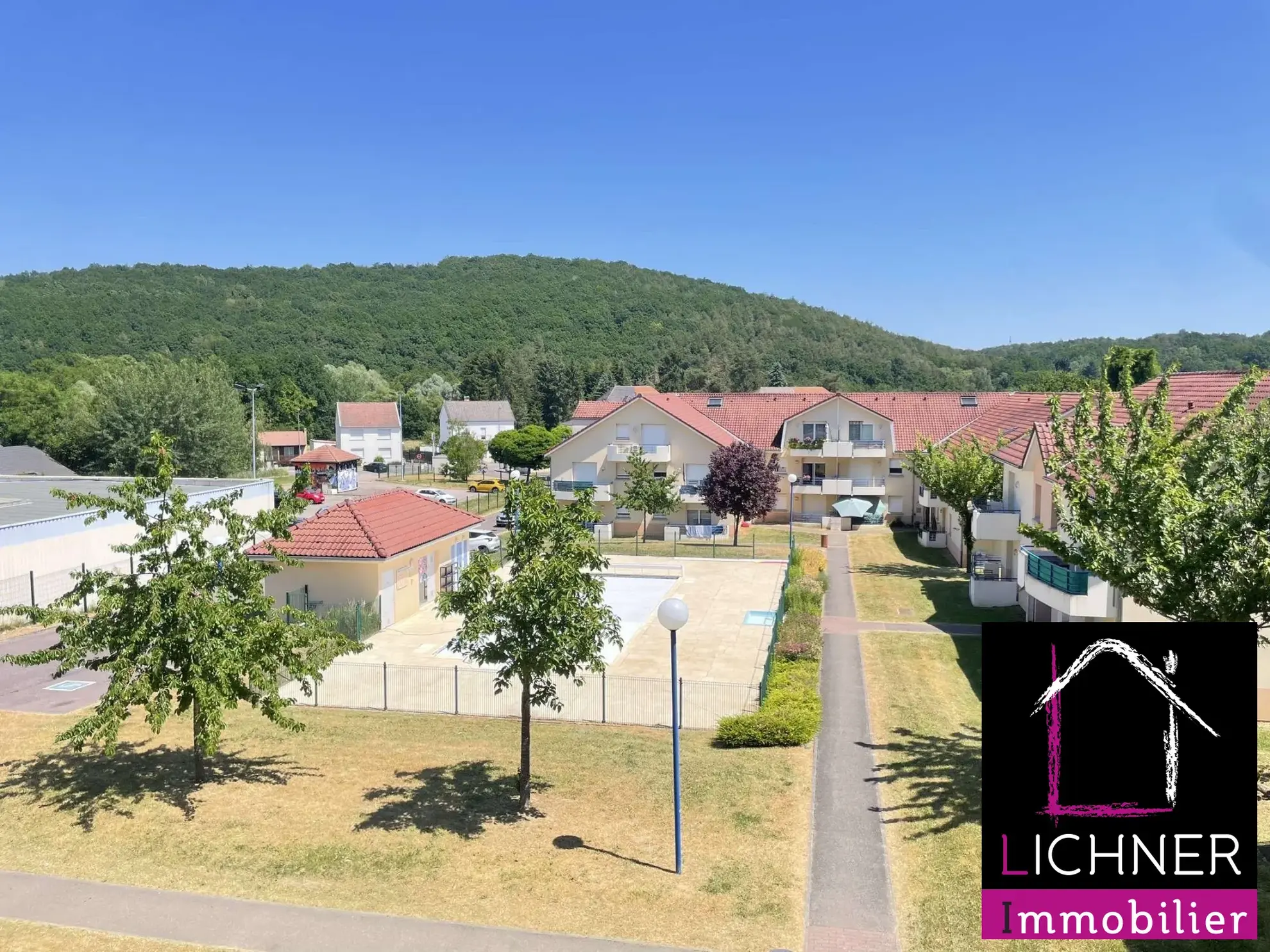 Appartement F3 à Creutzwald – 53 m² avec piscine et parking 