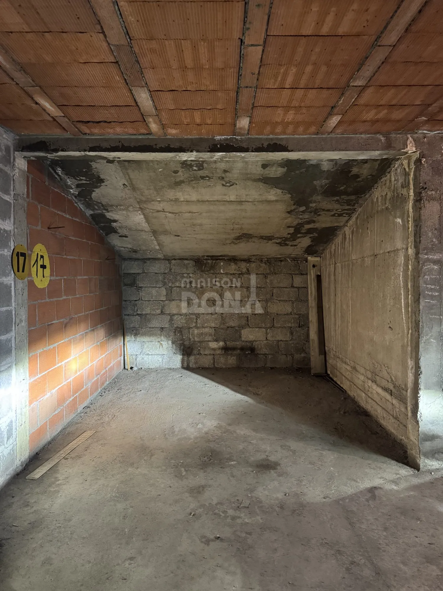 Parking sécurisé en sous-sol à vendre près de la Place du Capitole à Toulouse 