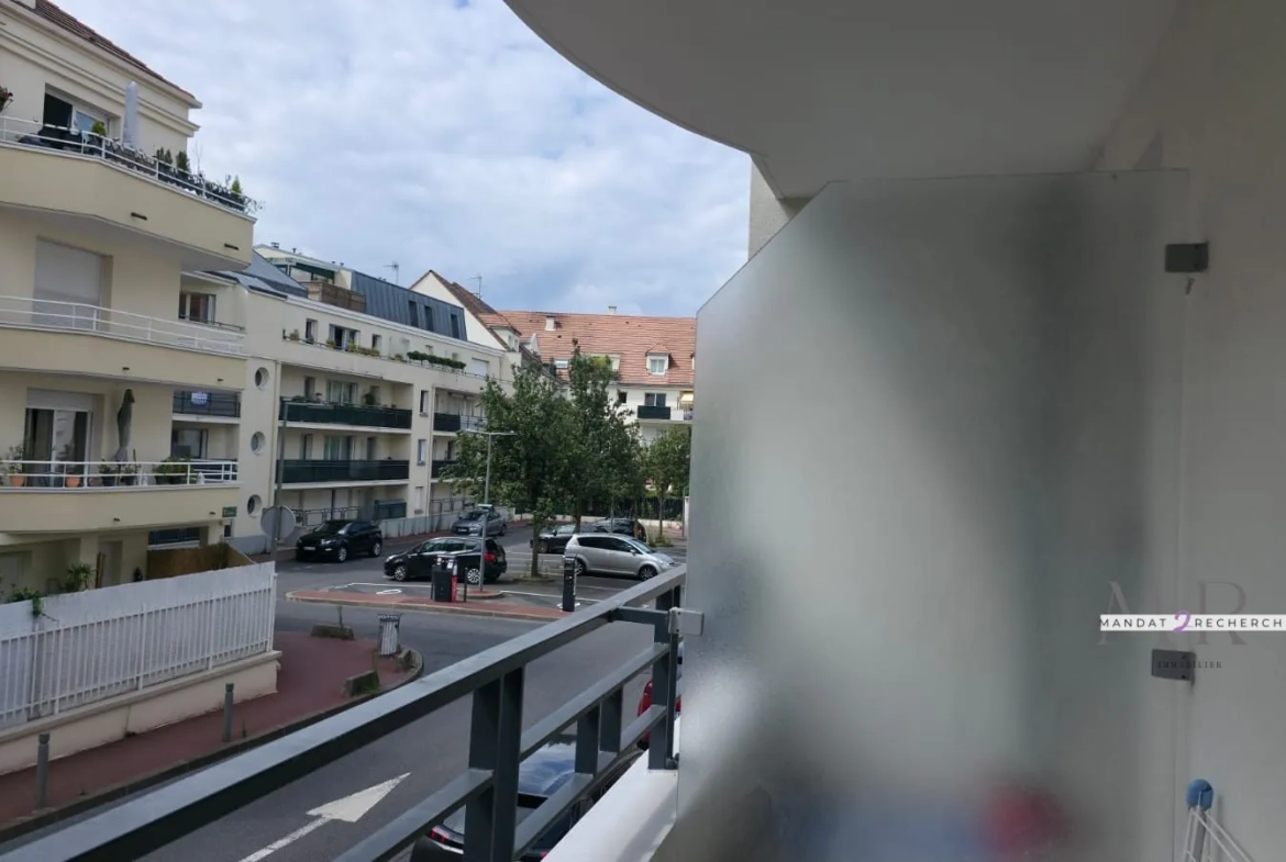 Appartement familial à rénover en hyper-centre de Noisy-le-Grand avec parking privatif 
