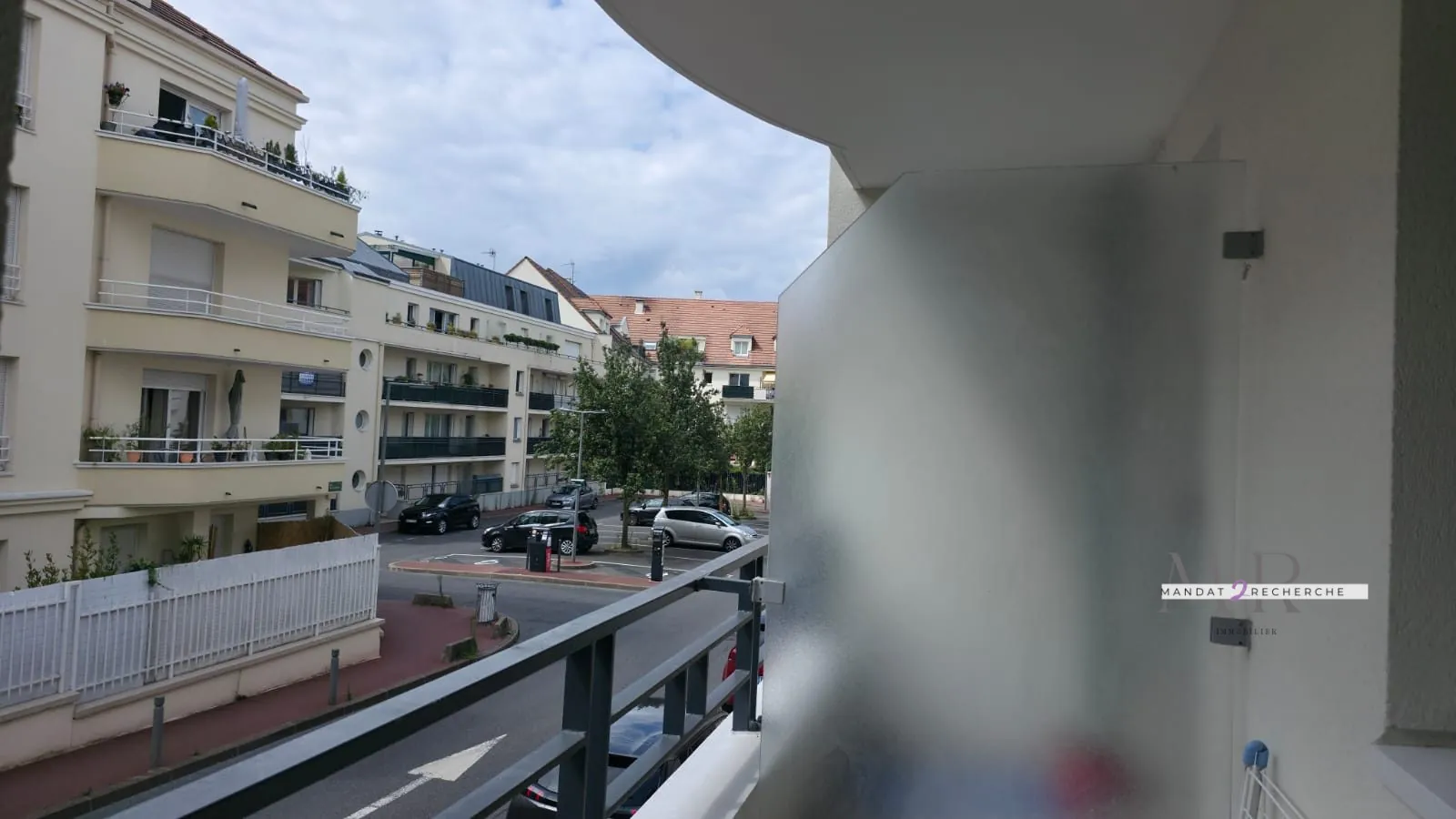 Appartement familial à rénover en hyper-centre de Noisy-le-Grand avec parking privatif 
