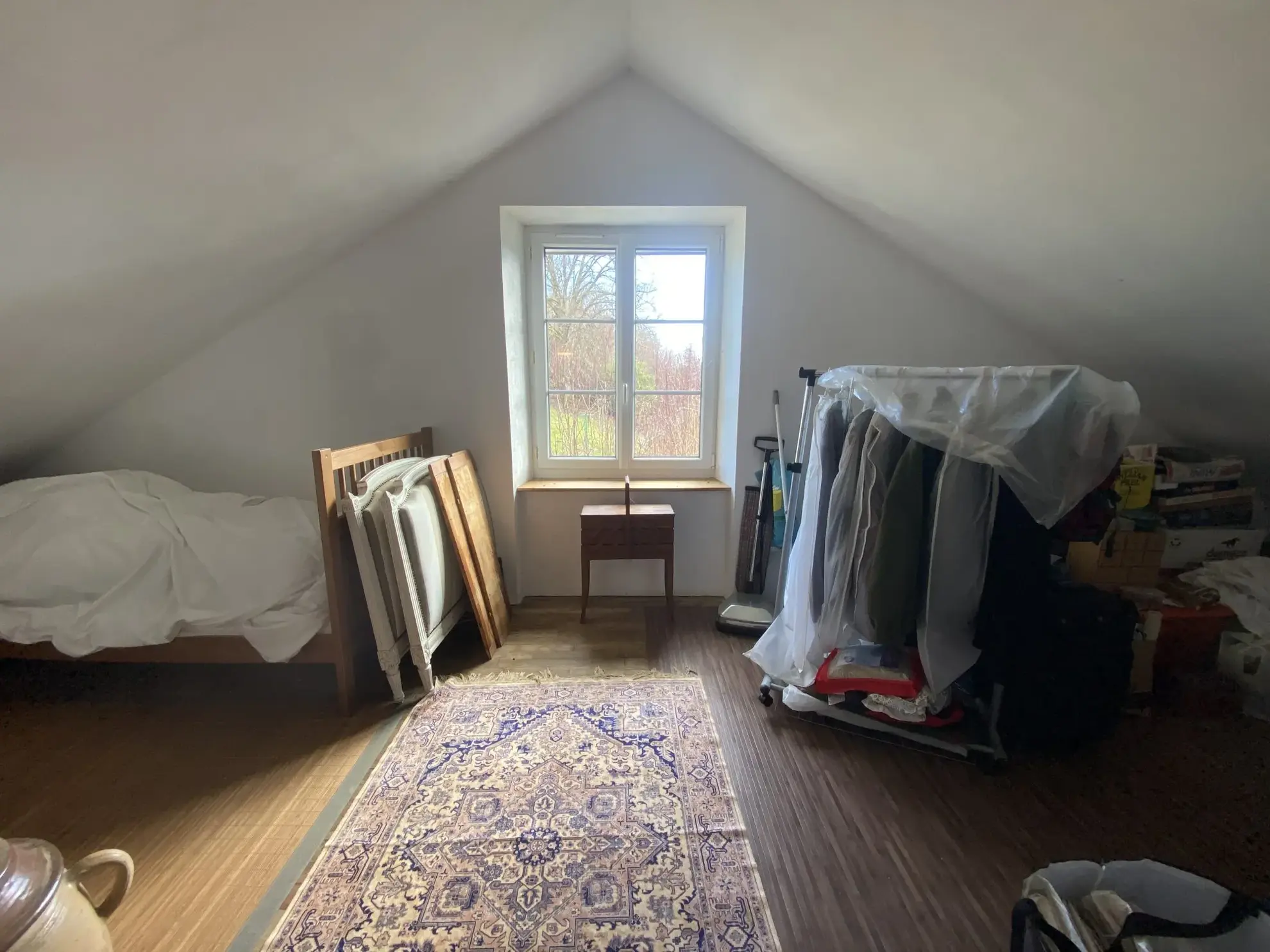 Maison de campagne à Sussac avec grand jardin et confort moderne 