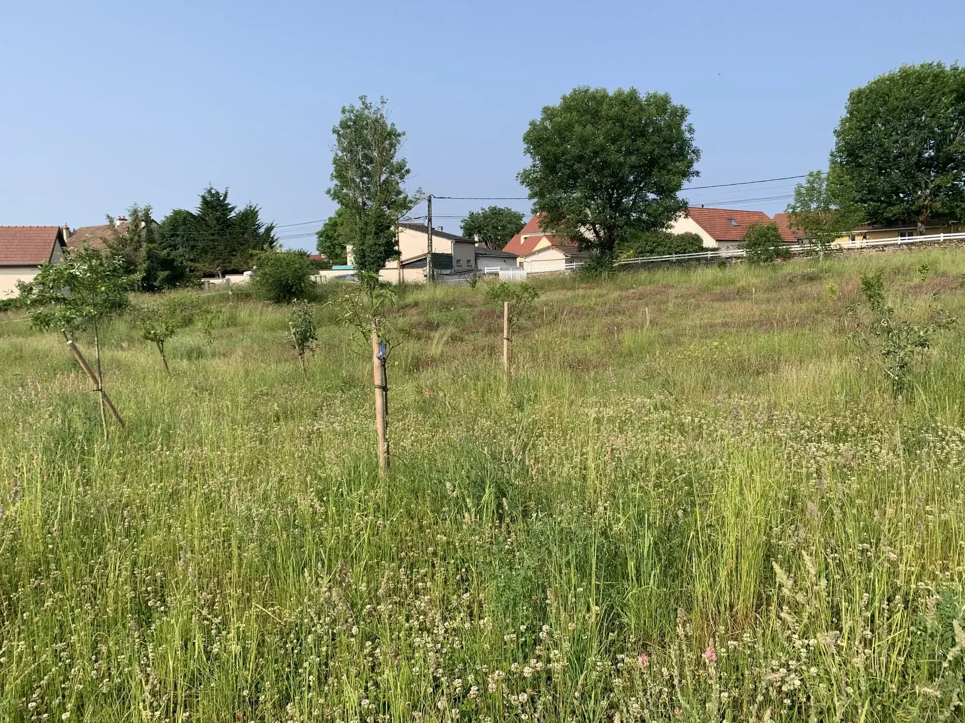 Terrain constructible à vendre à Prenois, proche Dijon avec permis purgé 