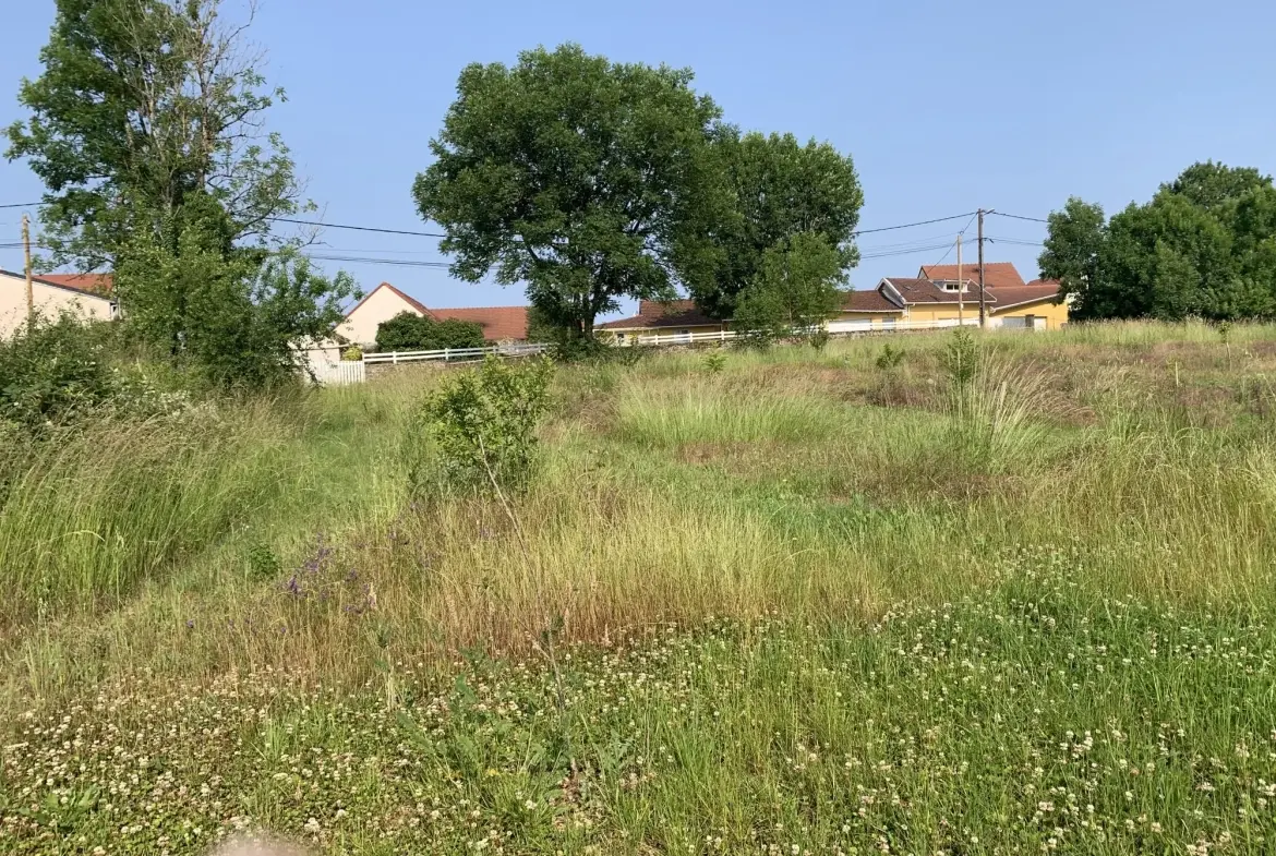 Terrain constructible à vendre à Prenois, proche Dijon avec permis purgé 