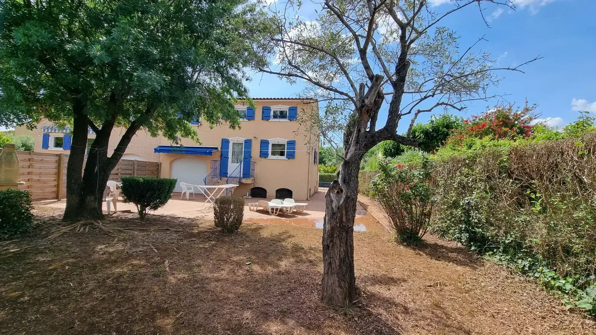 Villa 4 chambres à Vidauban dans un domaine sécurisé avec piscine et jardin 