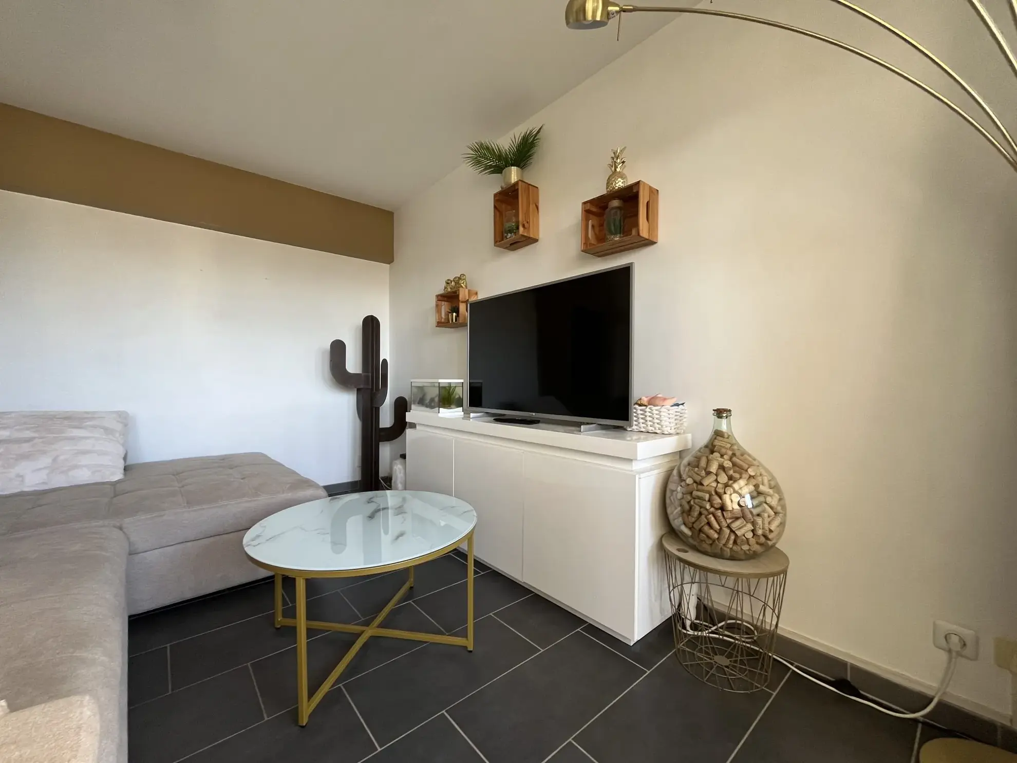 Appartement lumineux à Dijon avec terrasse, cave et résidence sécurisée 