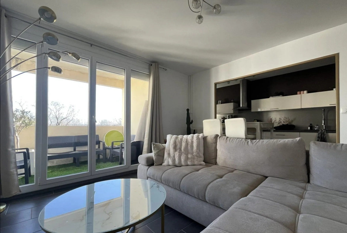 Appartement lumineux à Dijon avec terrasse, cave et résidence sécurisée 