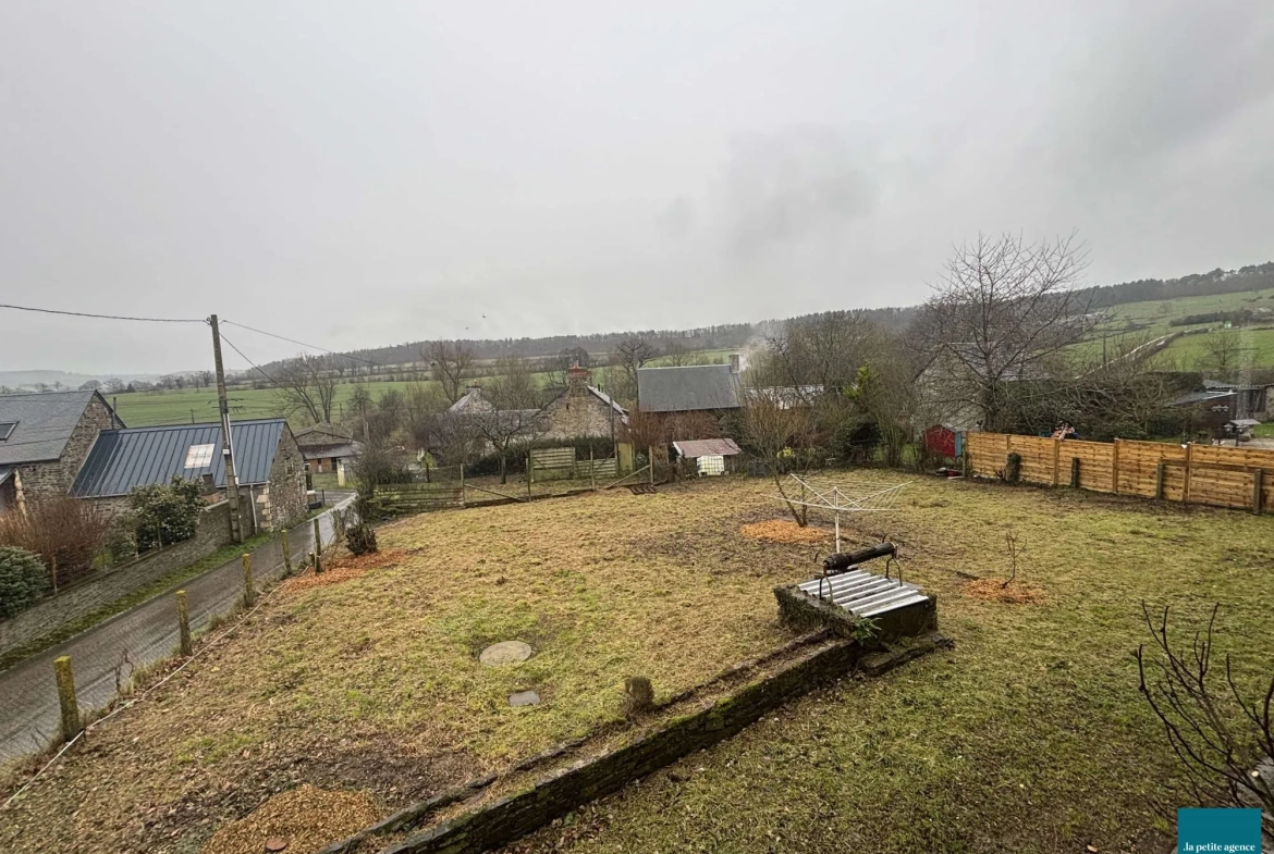 Maison à rénover à Saint Martin de Sallen - Grand jardin et dépendance 