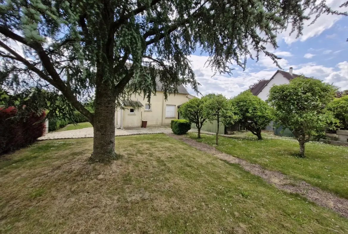 Maison de village à Valdallière – 2 chambres, grand terrain, proche Vire 