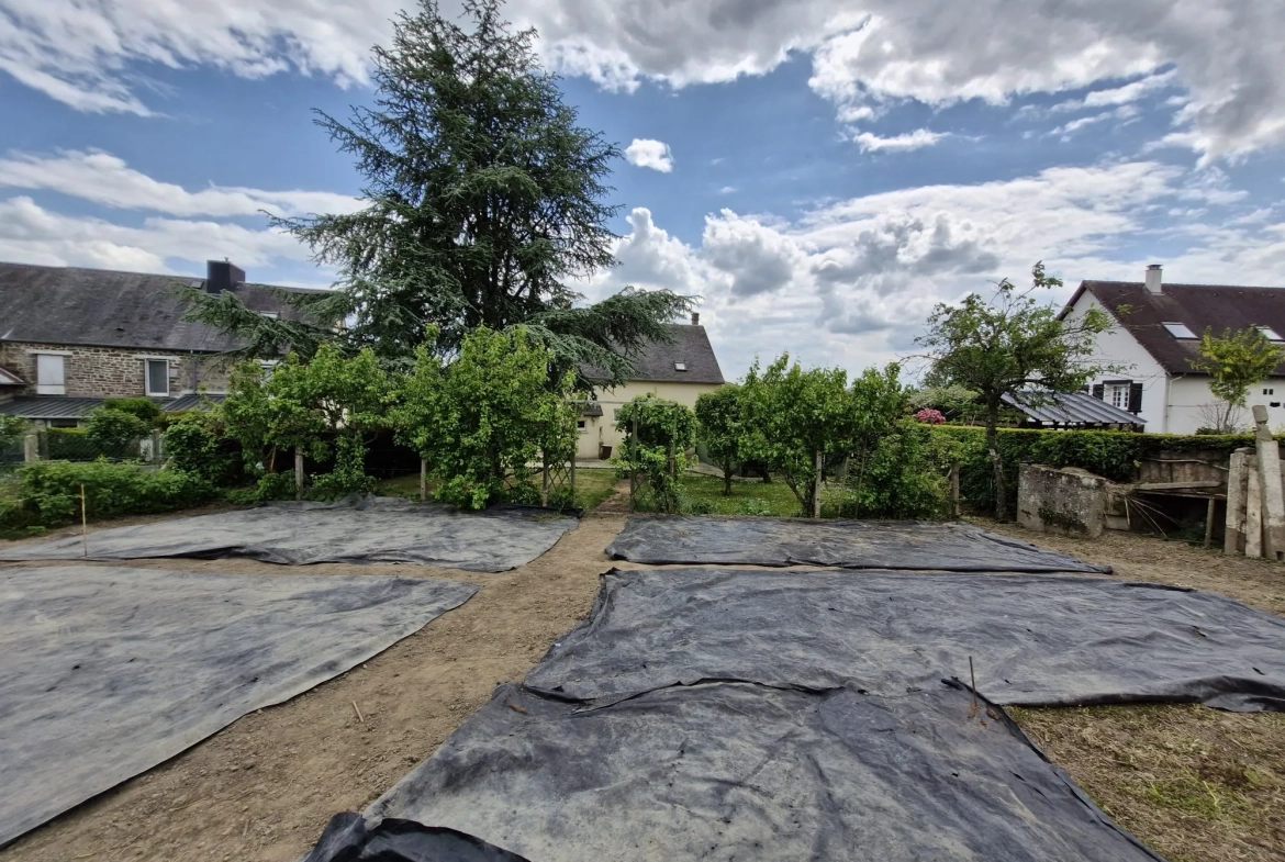 Maison de village à Valdallière – 2 chambres, grand terrain, proche Vire 