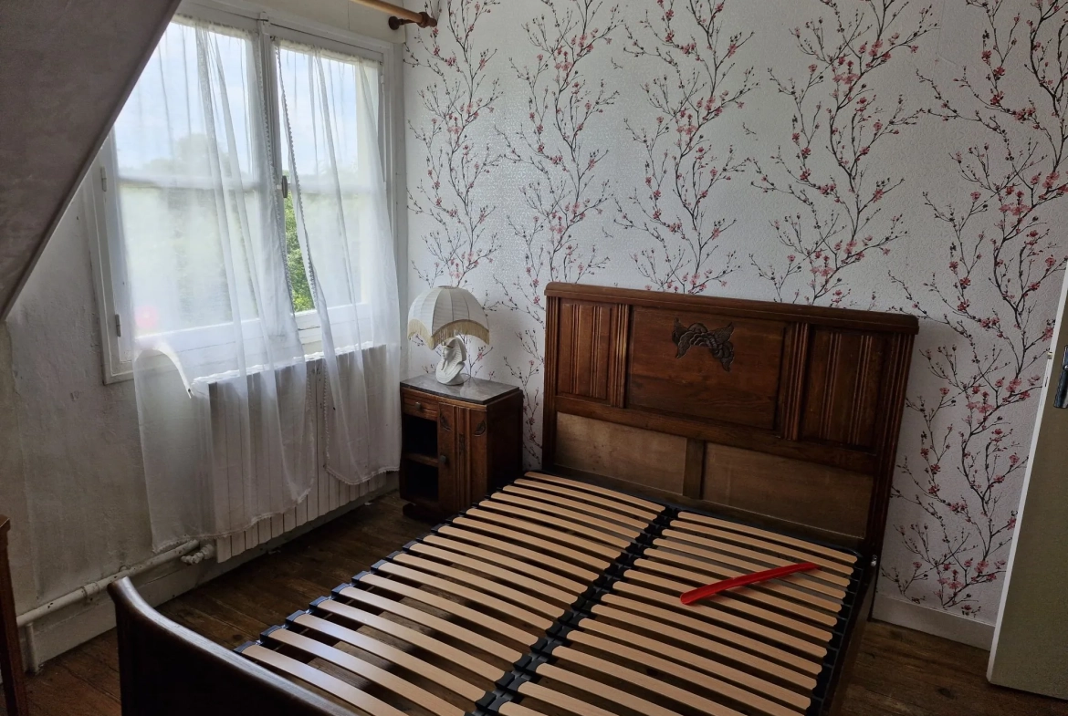 Maison de village à Valdallière – 2 chambres, grand terrain, proche Vire 