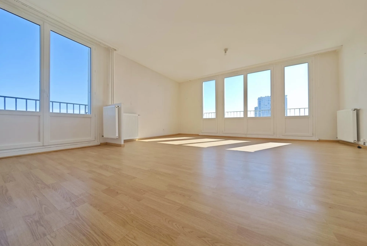 Appartement 4 pièces lumineux avec ascenseur à Rives du Cher, Tours 