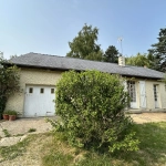 Maison de plain-pied à rénover à Lonrai - 3 chambres, garage, terrain clos