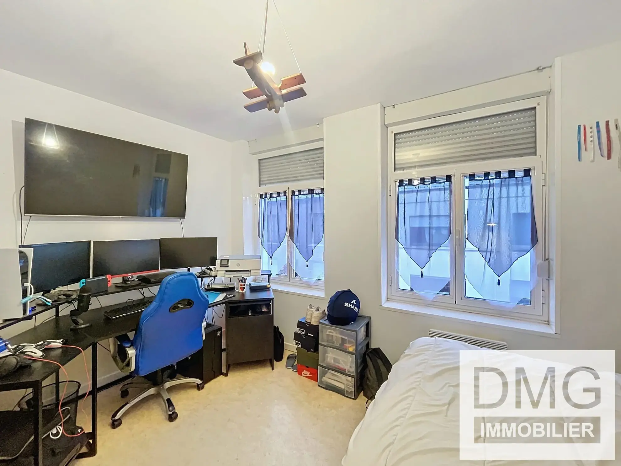 Maison à vendre dans le centre-ville de Steenvoorde, louée, 92 m² avec jardin 