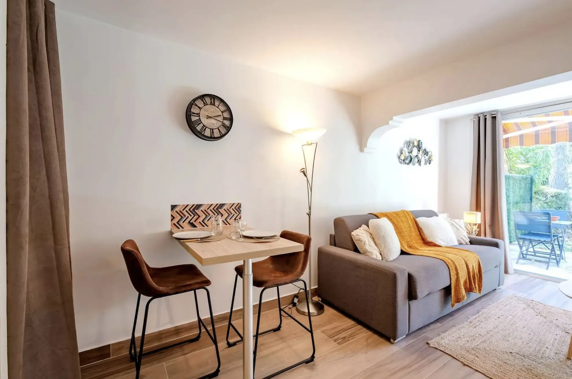 Charmant studio avec terrasse et piscine à Valescure, Saint-Raphaël 