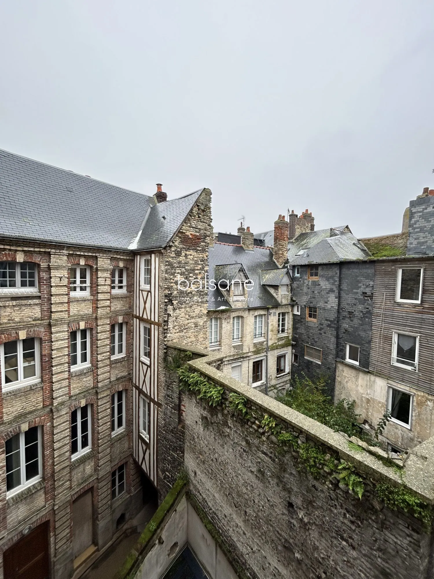 Appartement à vendre à Dieppe – Charme ancien et modernité au centre-ville 