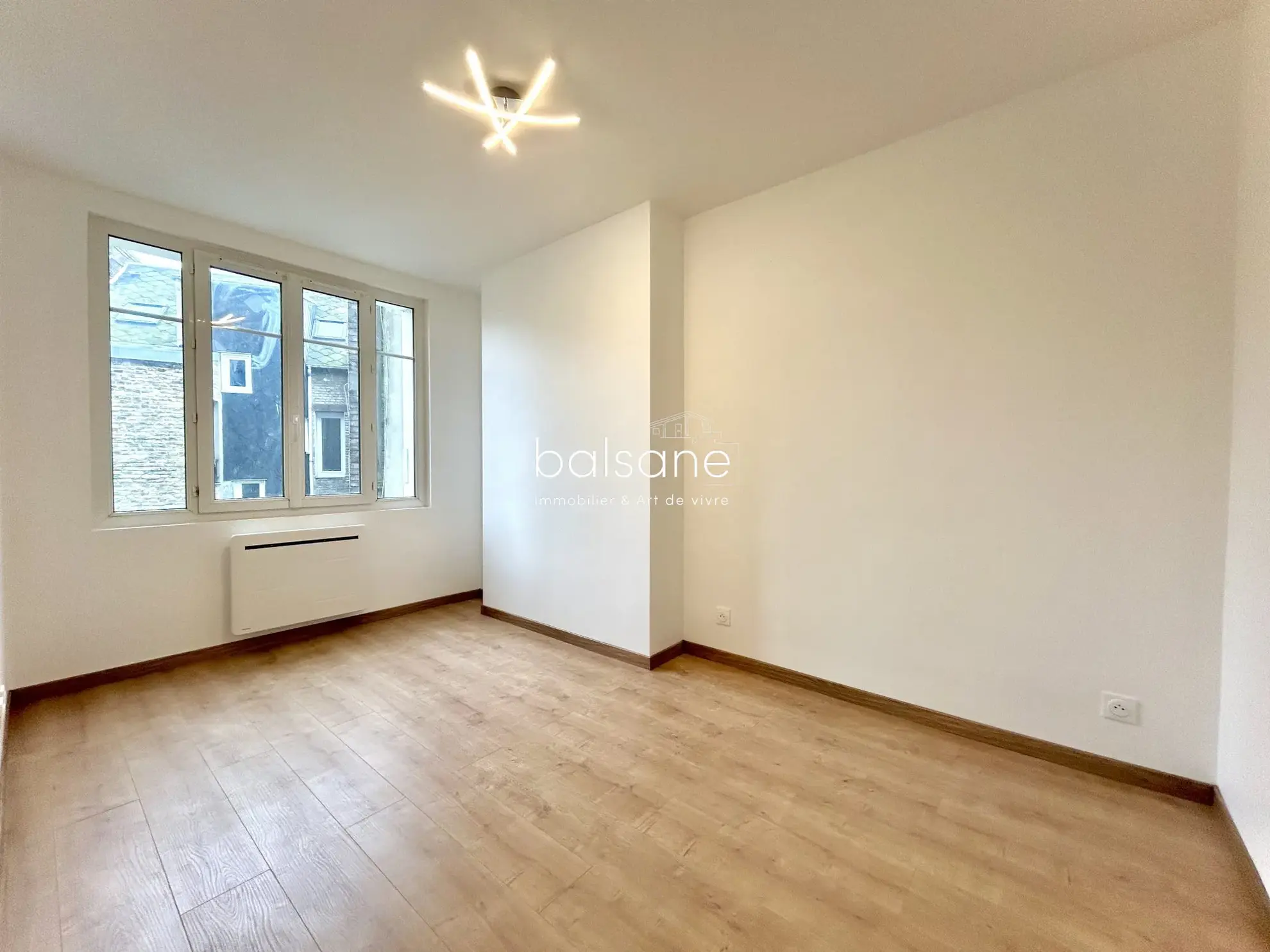 Appartement à vendre à Dieppe – Charme ancien et modernité au centre-ville 