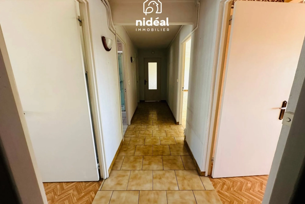 Appartement à vendre à Maubeuge - 99 m², 2 chambres, centre-ville 