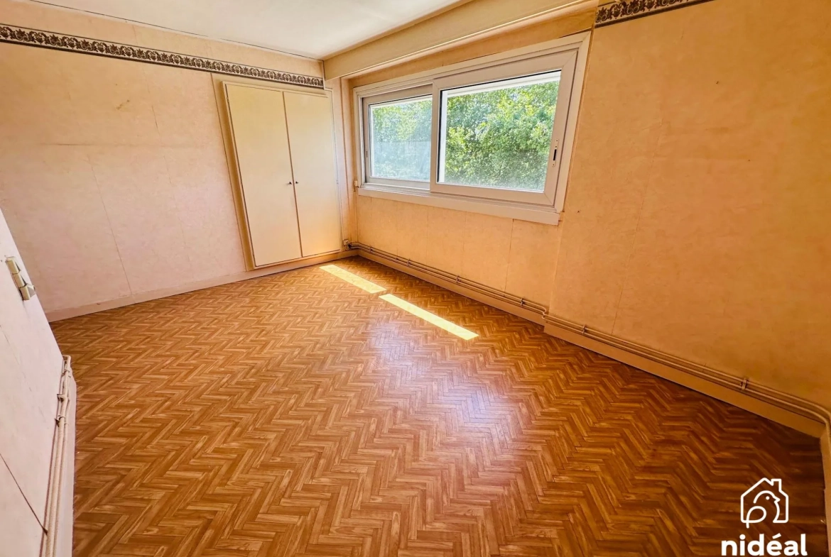 Appartement à vendre à Maubeuge - 99 m², 2 chambres, centre-ville 