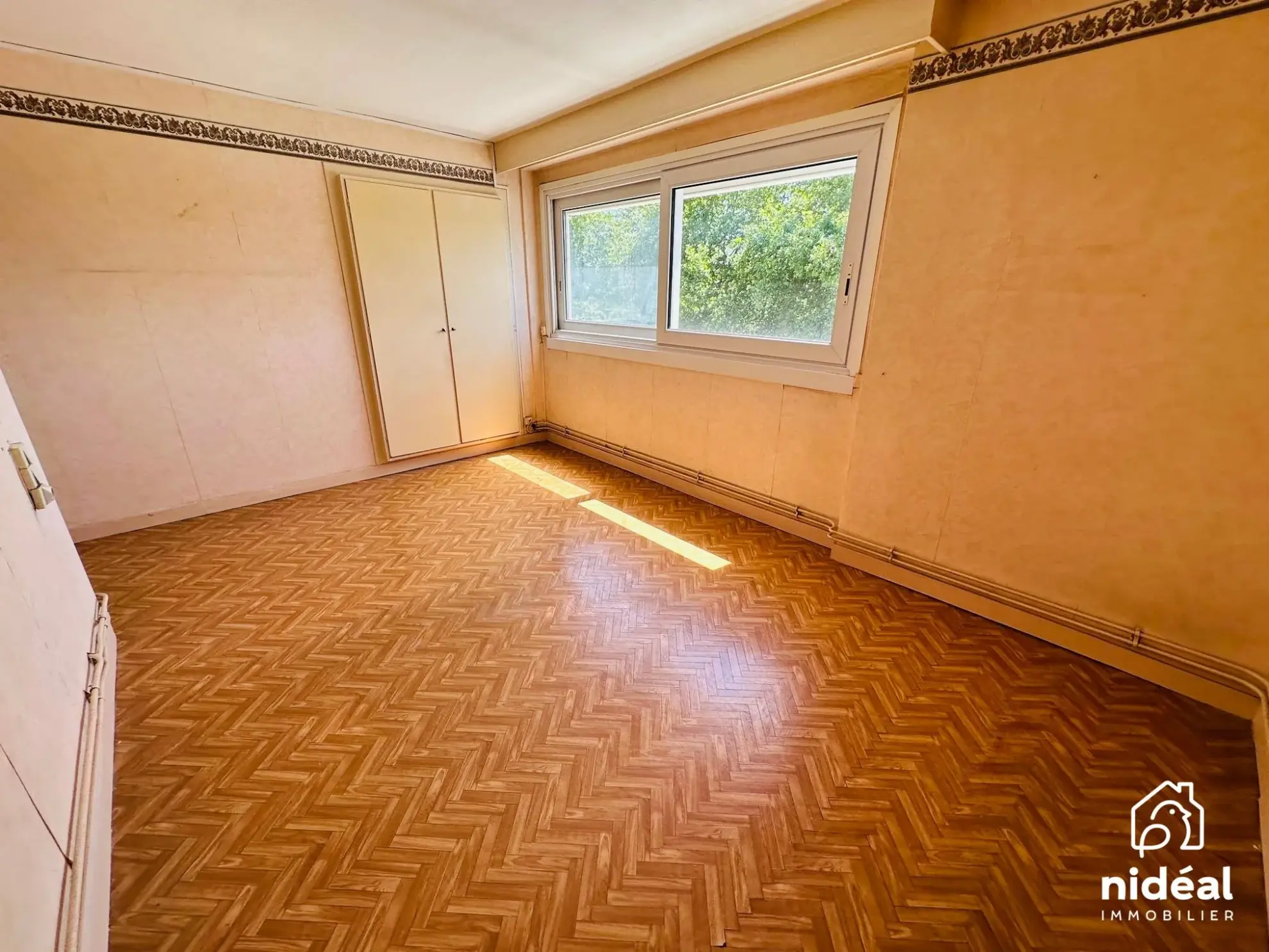 Appartement à vendre à Maubeuge - 99 m², 2 chambres, centre-ville 