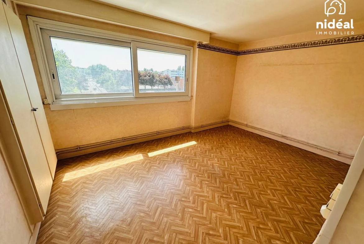 Appartement à vendre à Maubeuge - 99 m², 2 chambres, centre-ville 