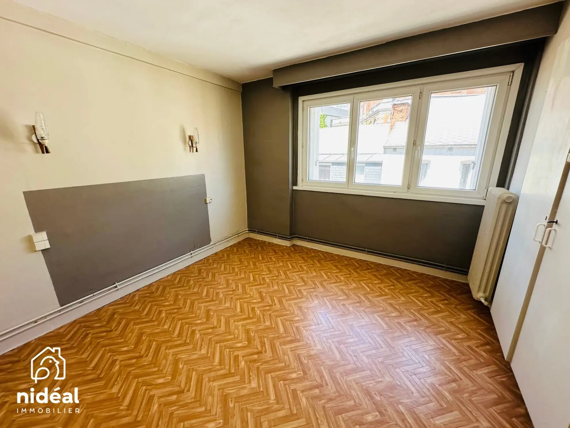 Appartement à vendre à Maubeuge - 99 m², 2 chambres, centre-ville 