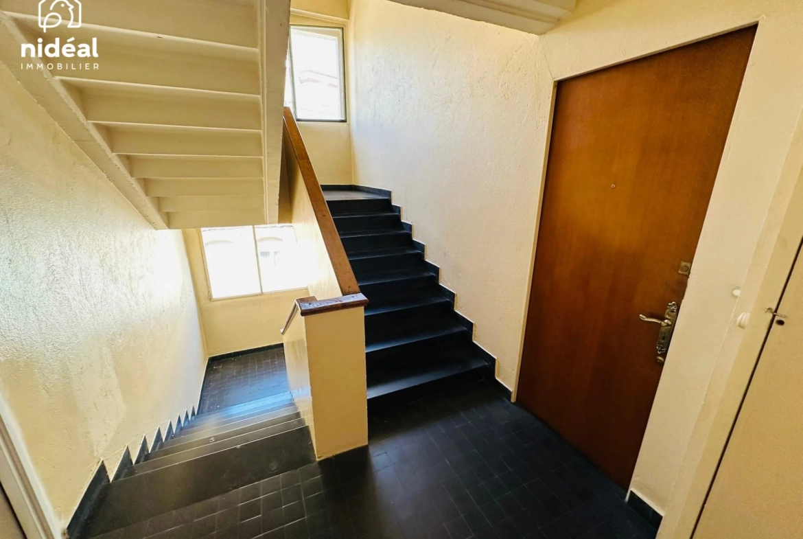 Appartement à vendre à Maubeuge - 99 m², 2 chambres, centre-ville 