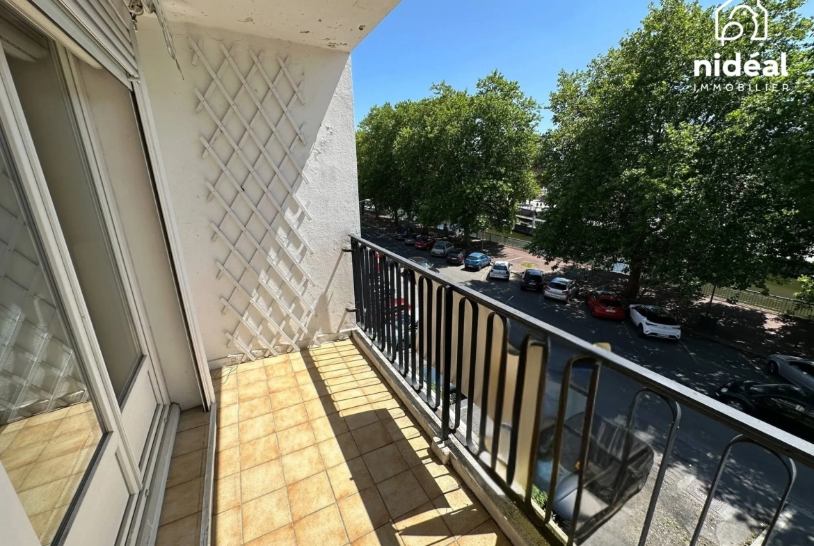Appartement à vendre à Maubeuge - 99 m², 2 chambres, centre-ville 