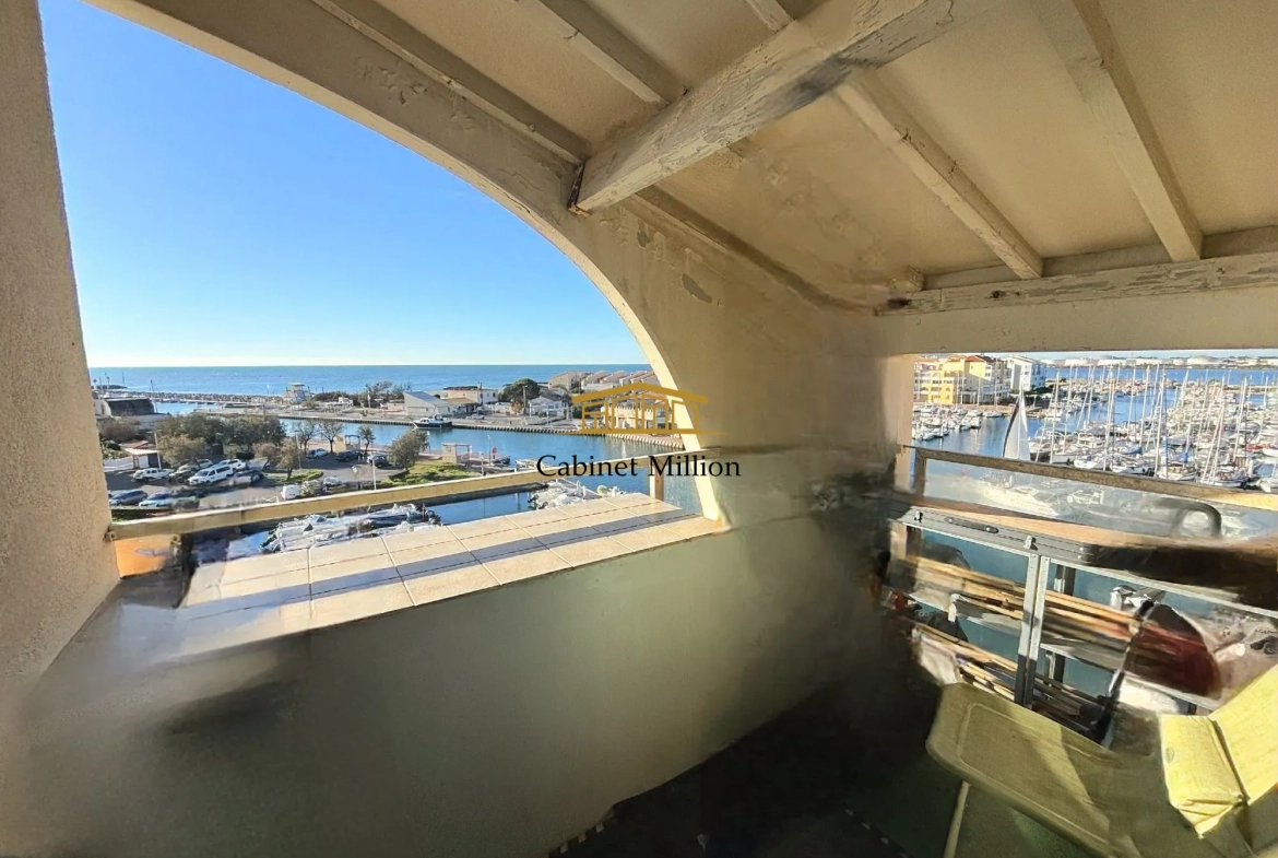 Charmant appartement en dernier étage avec vue mer à Frontignan Plage 