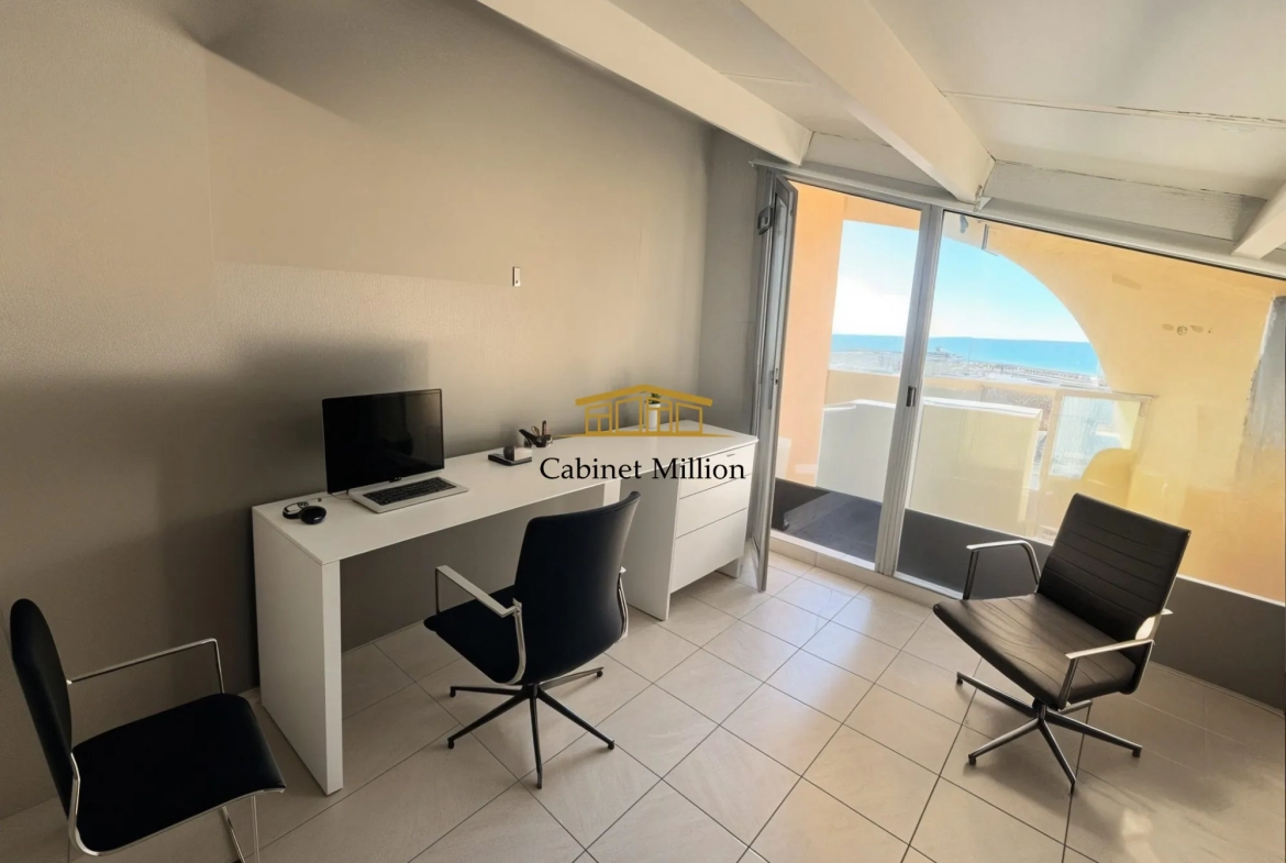 Charmant appartement en dernier étage avec vue mer à Frontignan Plage 