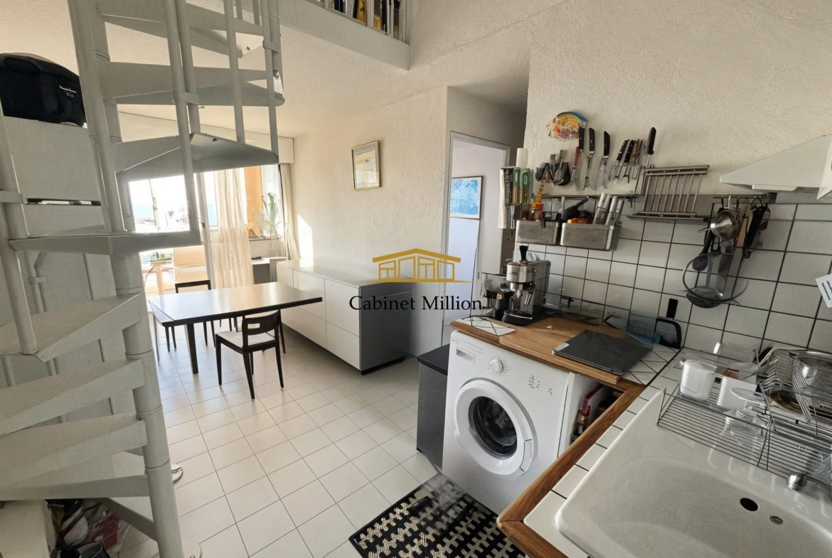 Charmant appartement en dernier étage avec vue mer à Frontignan Plage 