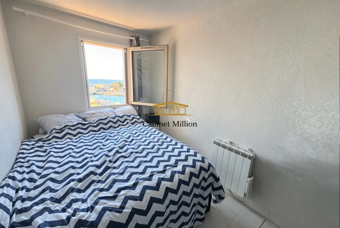 Charmant appartement en dernier étage avec vue mer à Frontignan Plage 