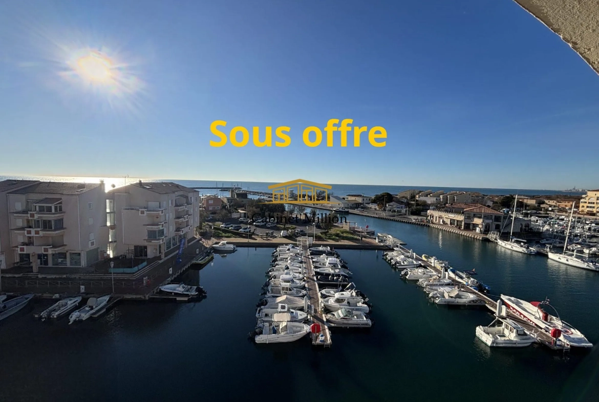 Charmant appartement en dernier étage avec vue mer à Frontignan Plage 