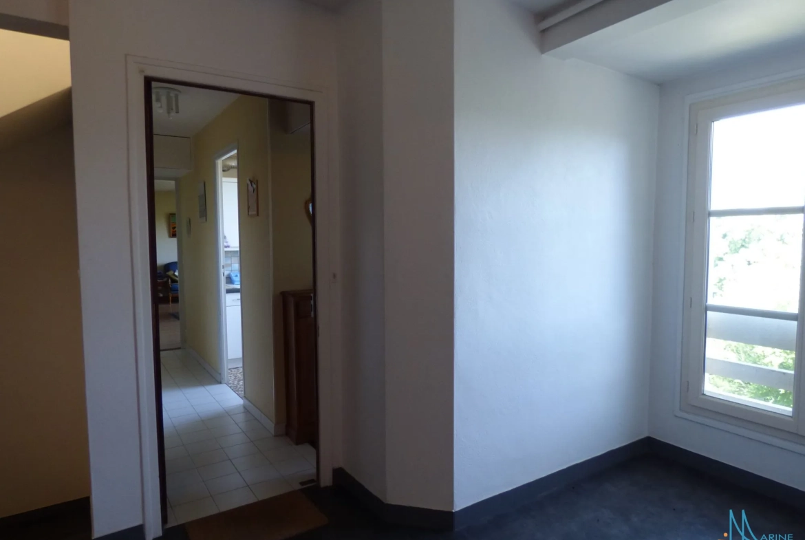 Appartement 3 pièces lumineux proche Dieppe avec garage et cave 