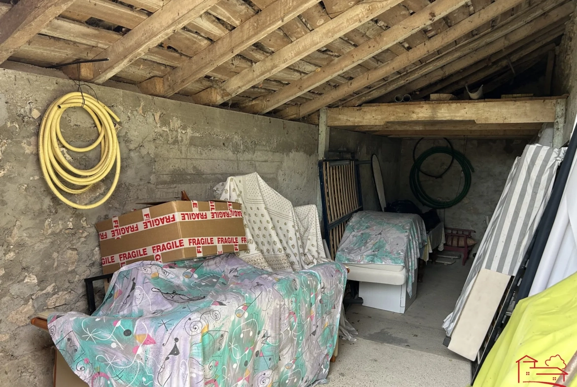 Maison individuelle avec jardin, dépendances et garage à Saint-Robert 47340 