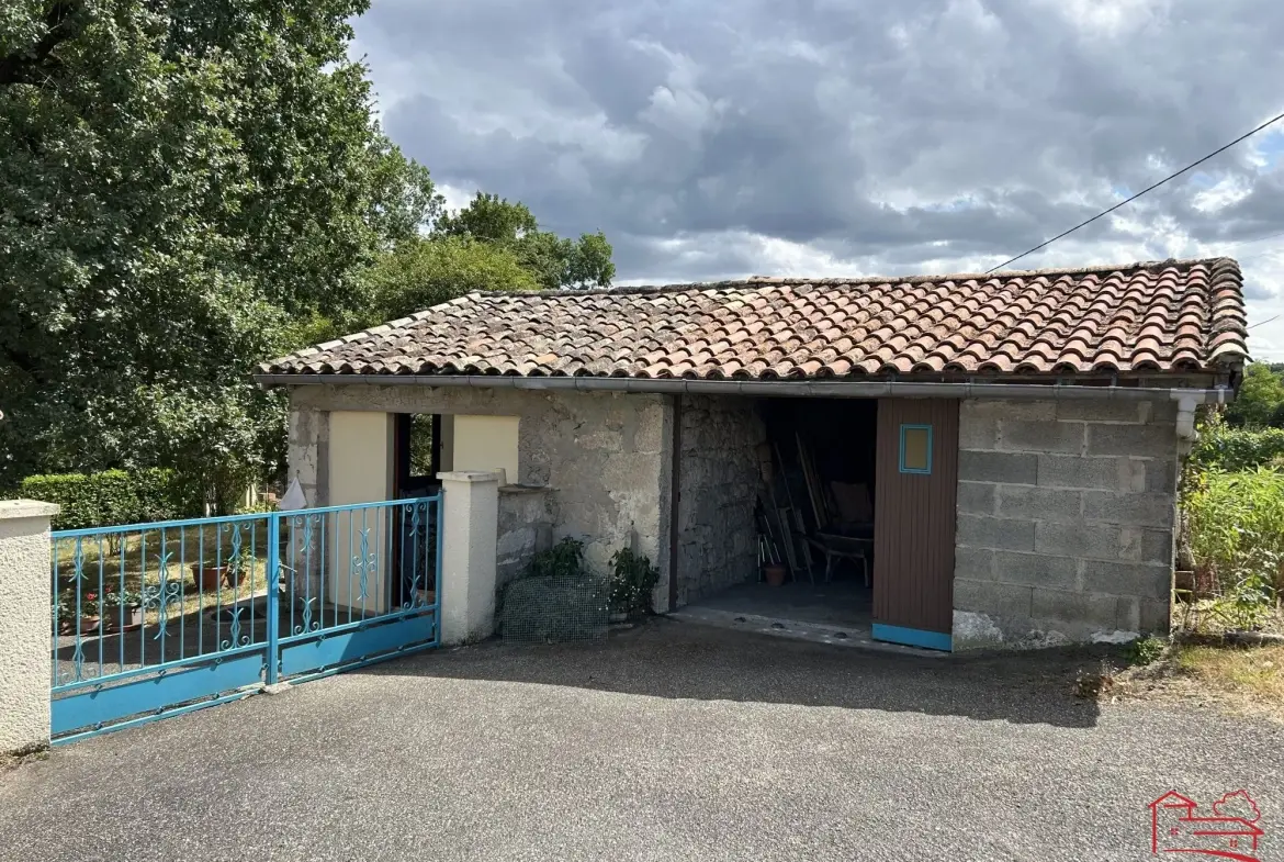 Maison individuelle avec jardin, dépendances et garage à Saint-Robert 47340 