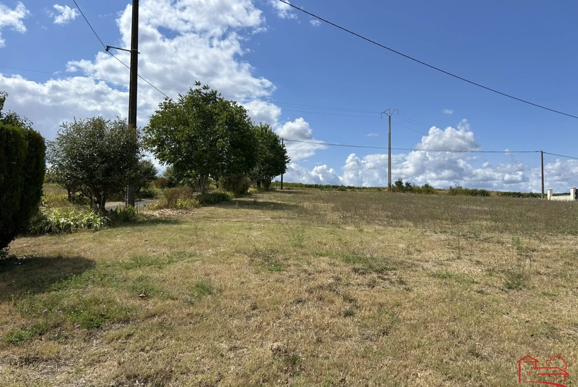 Maison individuelle avec jardin, dépendances et garage à Saint-Robert 47340 