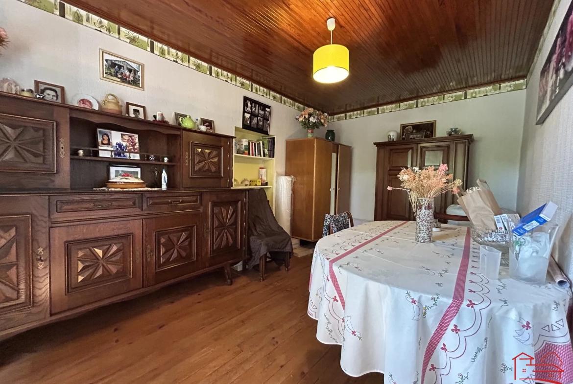 Maison individuelle avec jardin, dépendances et garage à Saint-Robert 47340 