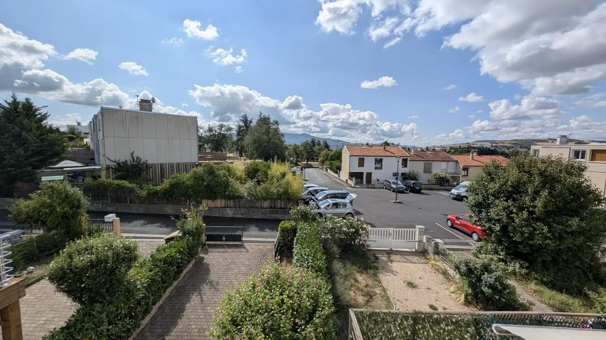 Maison familiale 4 chambres à vendre à Le Cendre, calme et vue Puy-de-Dôme 