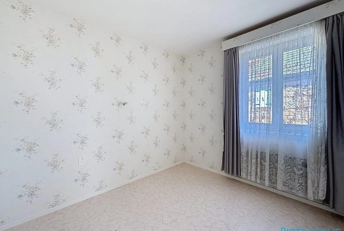 Spacieuse maison de village avec jardin à Coutouvre, proche Roanne 