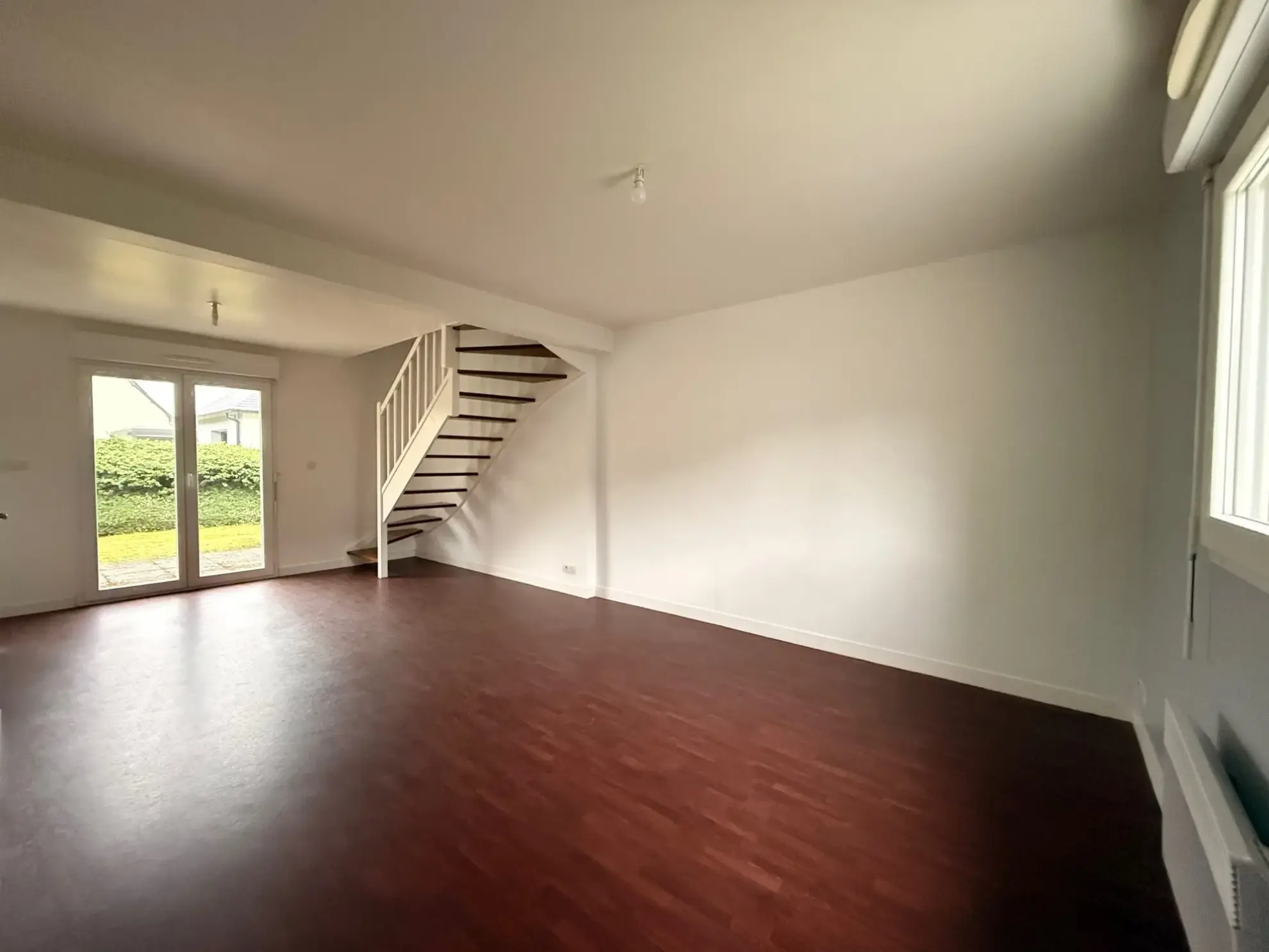 Maison récente avec terrasse et jardin à Béguard – 62 m² 
