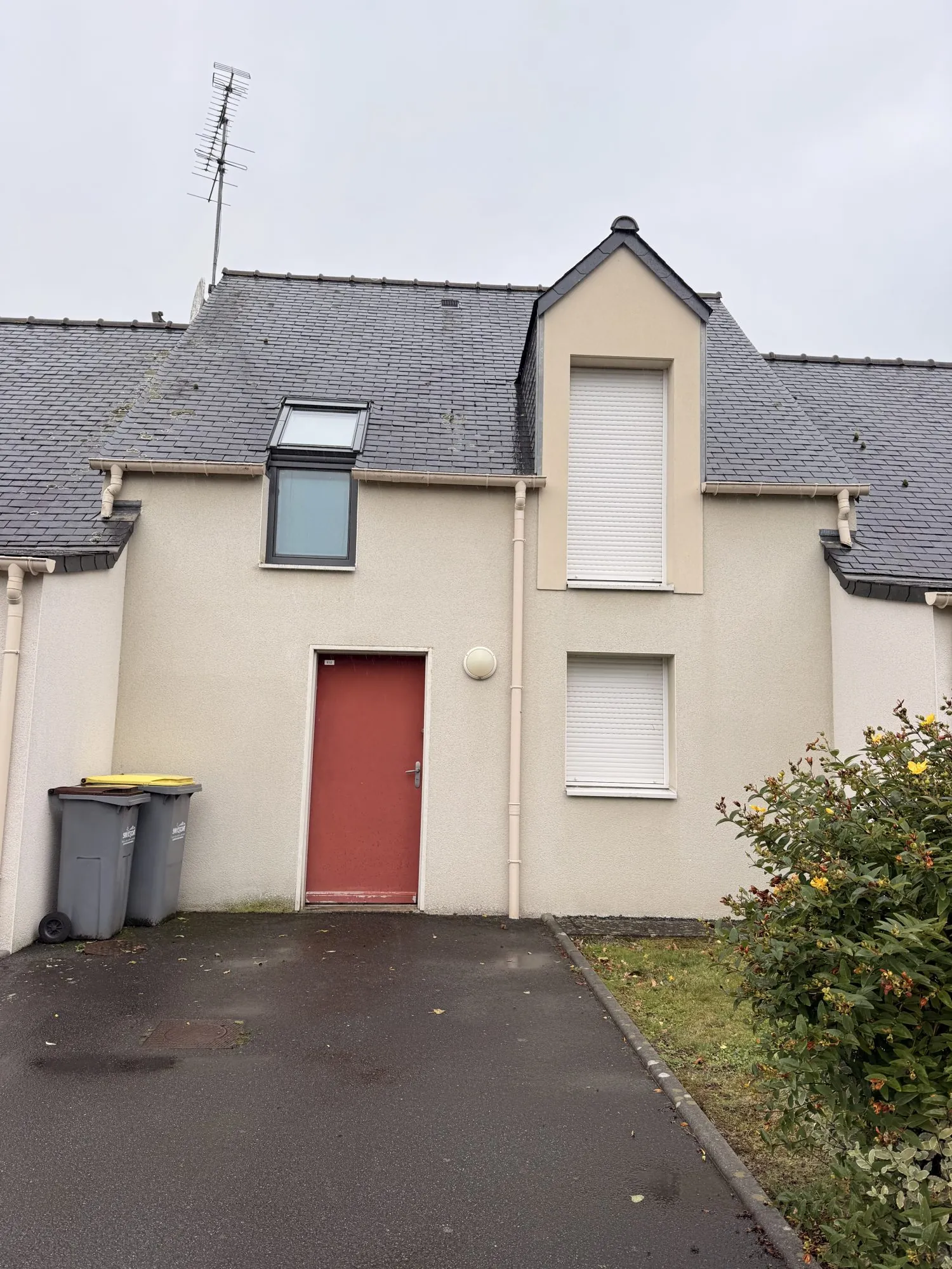 Maison récente avec terrasse et jardin à Béguard – 62 m² 