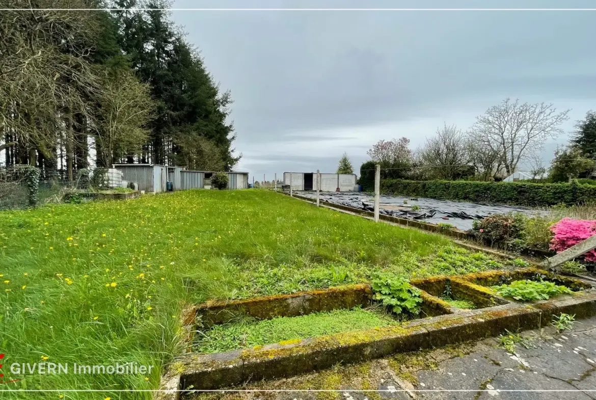 Maison à vendre à Le Croisty de 82 m² avec grand terrain et potentiel de rénovation 