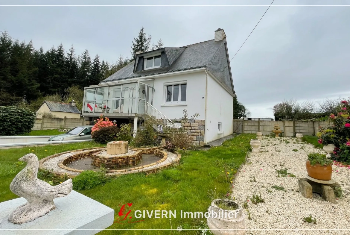 Maison à vendre à Le Croisty de 82 m² avec grand terrain et potentiel de rénovation 