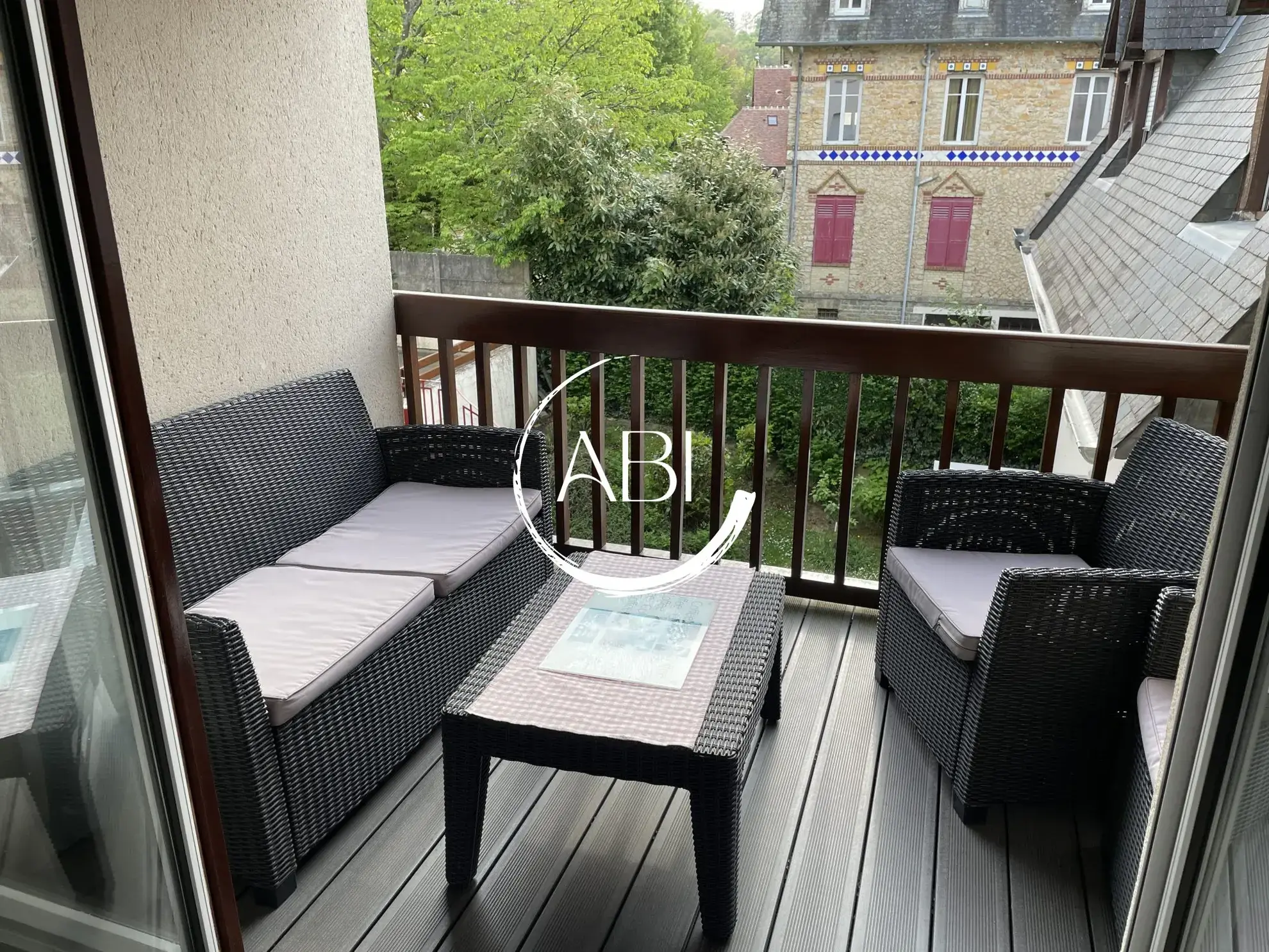Vente d'un studio meublé de 26 m² avec loggia et parking à Bagnoles de l'Orne 