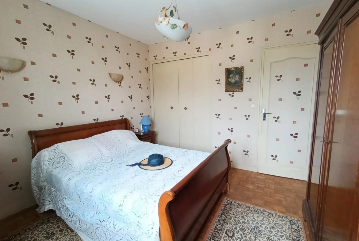 Vente de pavillon 4 chambres avec jardin à Aubusson 