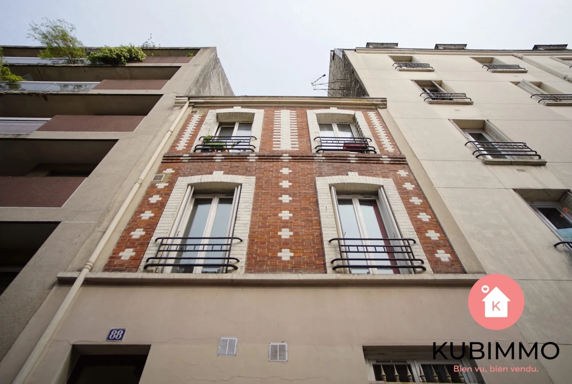 Appartement T2 à rénover au RDC dans le 18ème arrondissement de Paris 